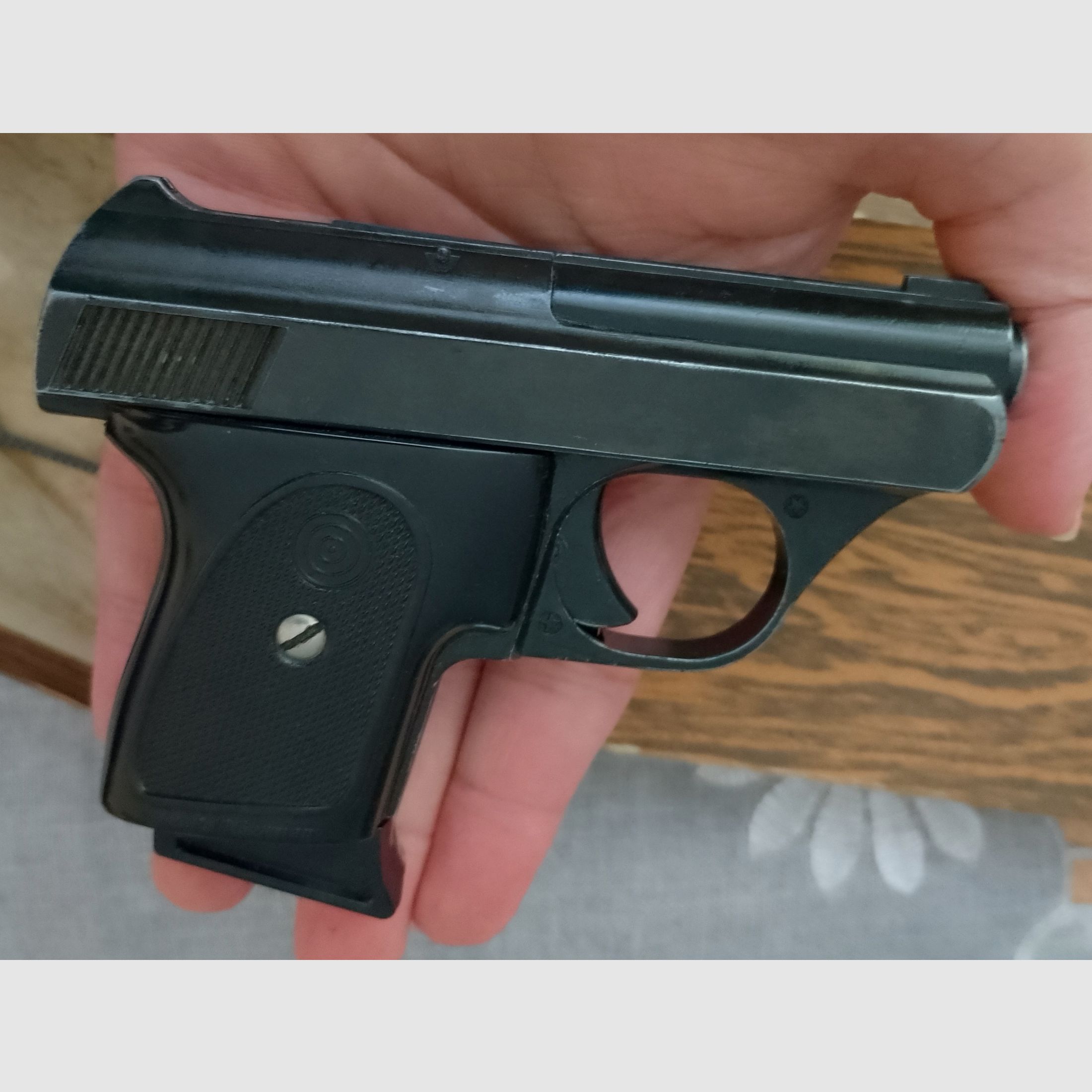 Seltene ME 8 Detective 8mm Knall im PTB 100/2