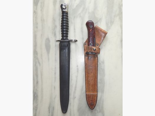 2 bayonets