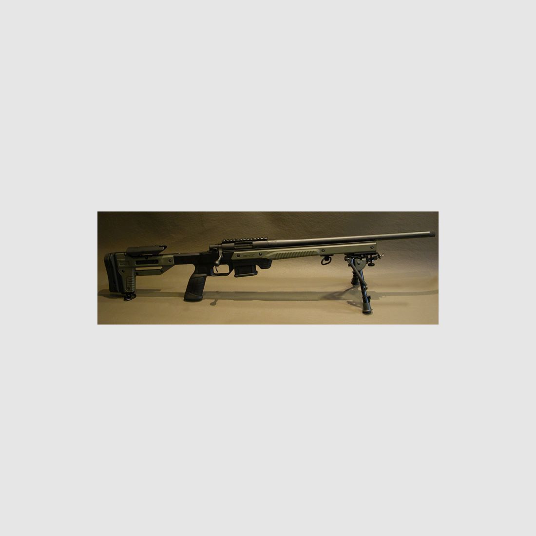 Accuracy HOWA 1500 Cal .223Rem Sniper Custom-Made MDT "ORYX" Full-Alu Stock Black-Green
