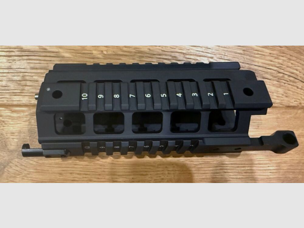 B&T AG Picatinny Handschutz 4x NAR für SIG SG 552 / 553