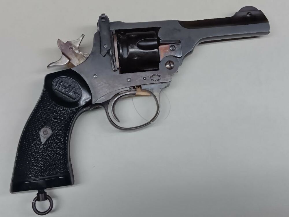 Webley & Scott revolver a tamburo