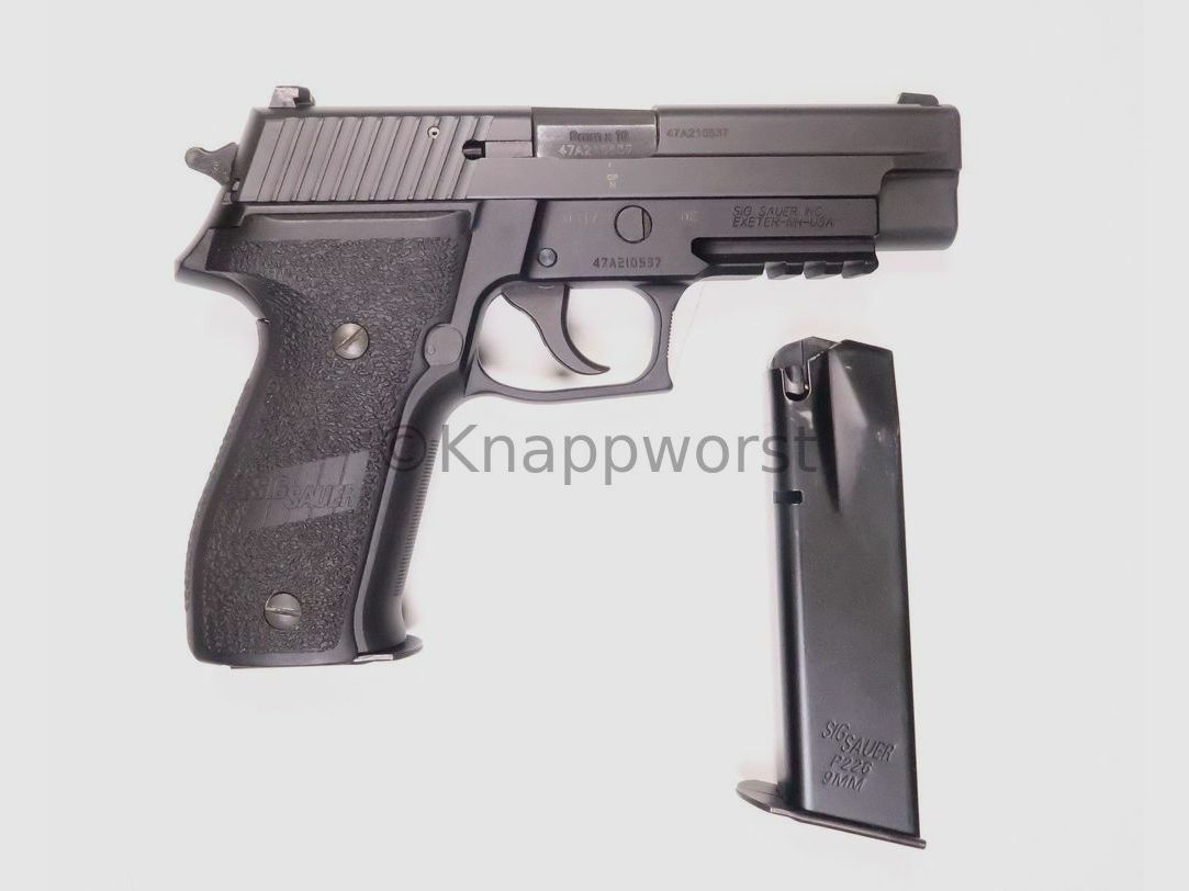 SIG	 Sig Sauer P226 MK25 Navy