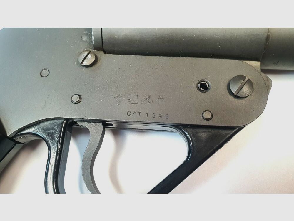 Pistolet sygnalizacyjny Comet kaliber 4