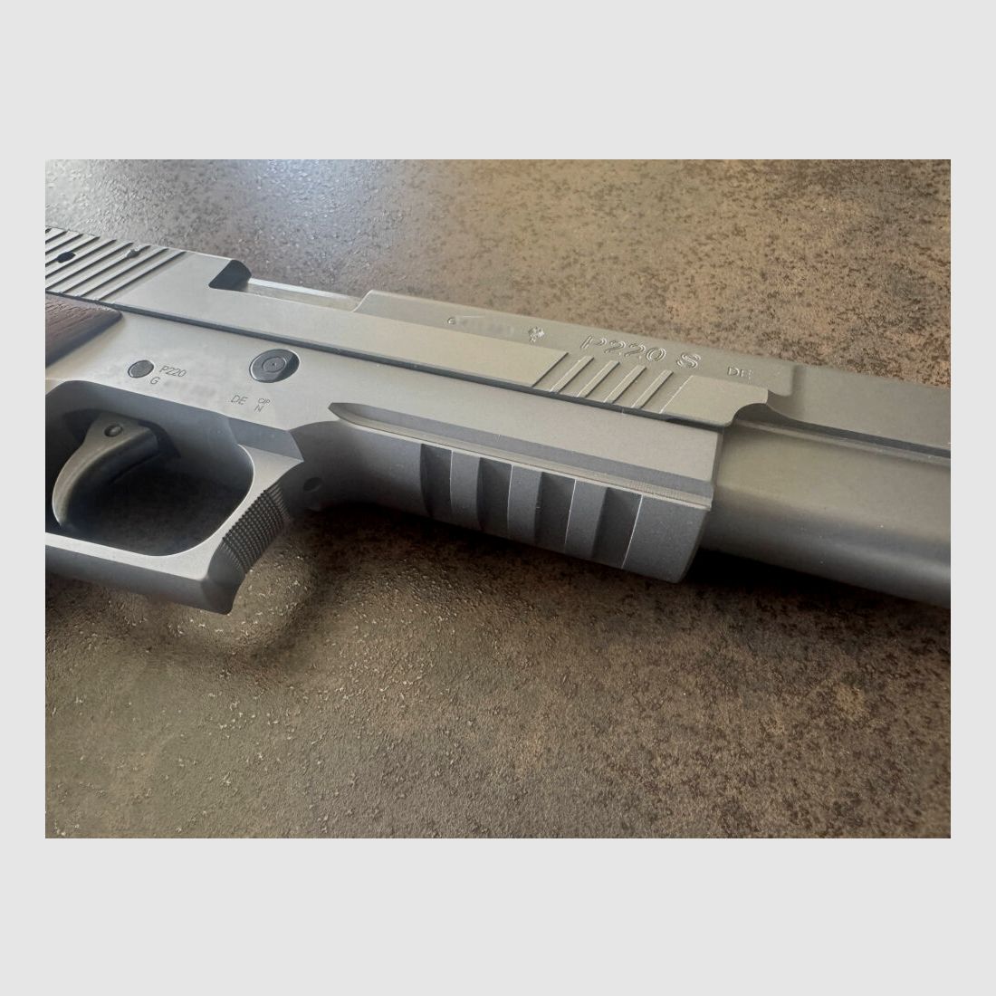SIG Sauer P220 X-SIX .45Auto