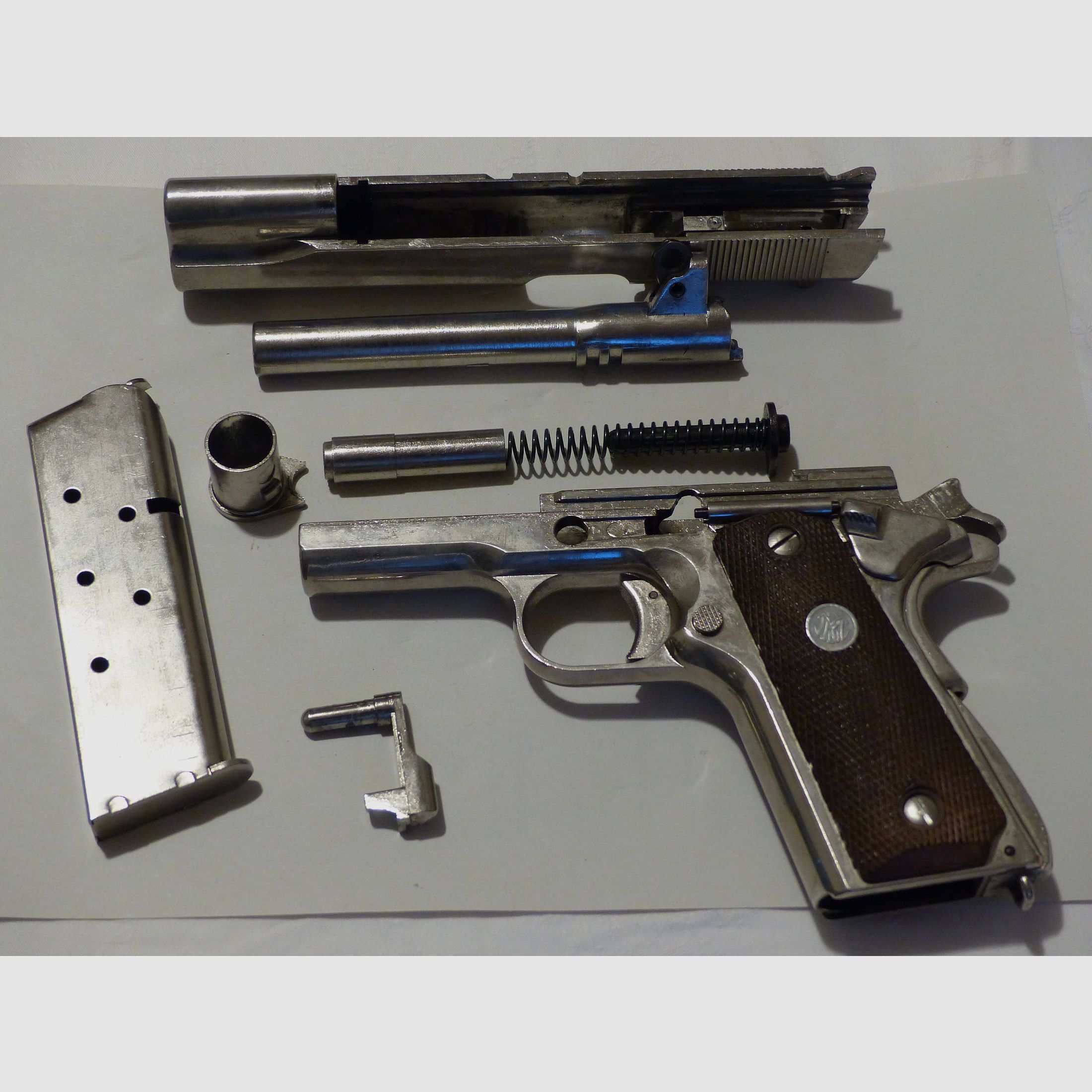 Colt Government Pistole M-1911A1-67 Cal. .45 ACP RMI Japan Vollmetall Deko 70er