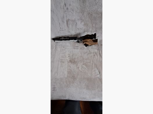 Feinwerkbau P8X Auflage Rechts Griff M und Koffer