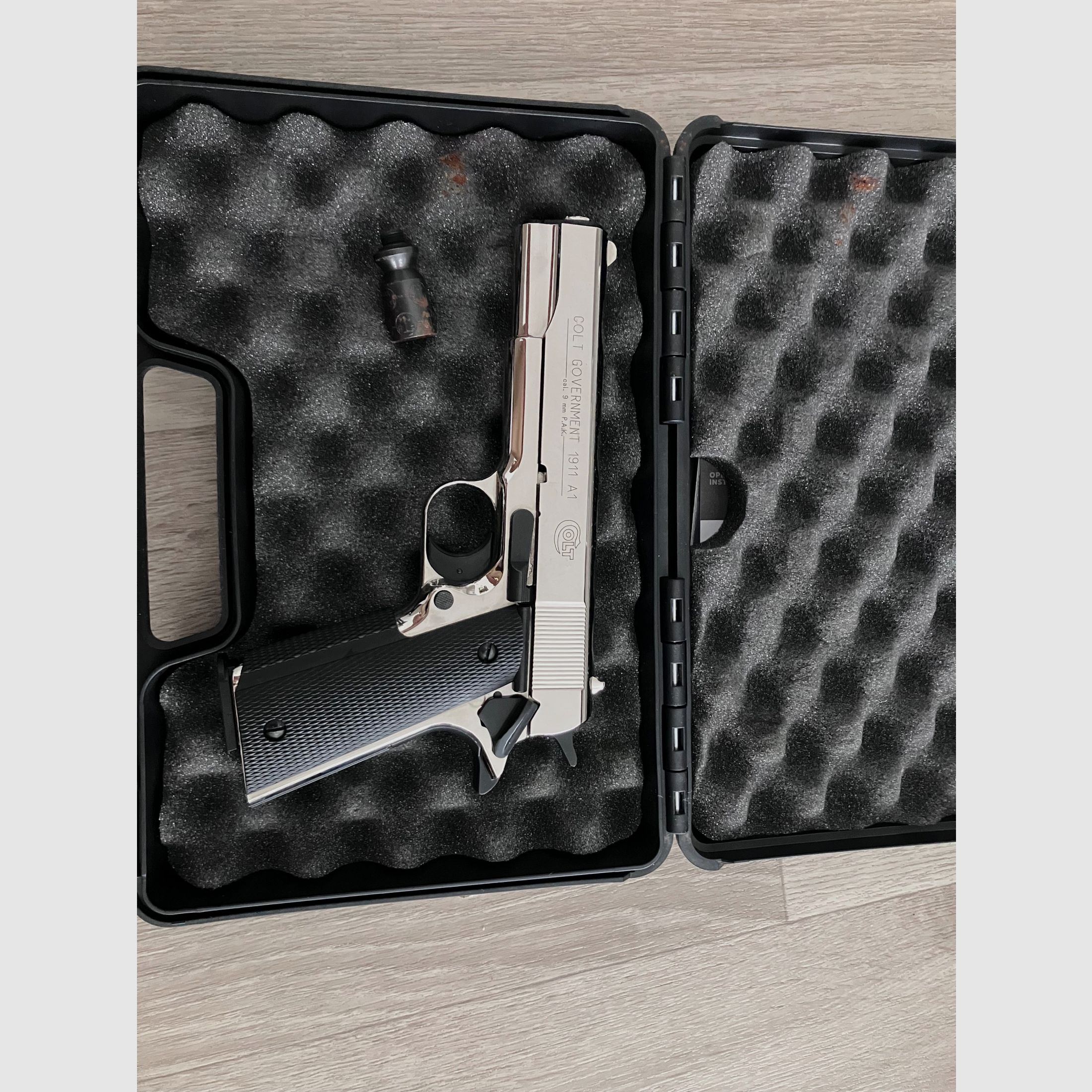 Colt Government 1911 A1 Chrome 9mm P.A.K.