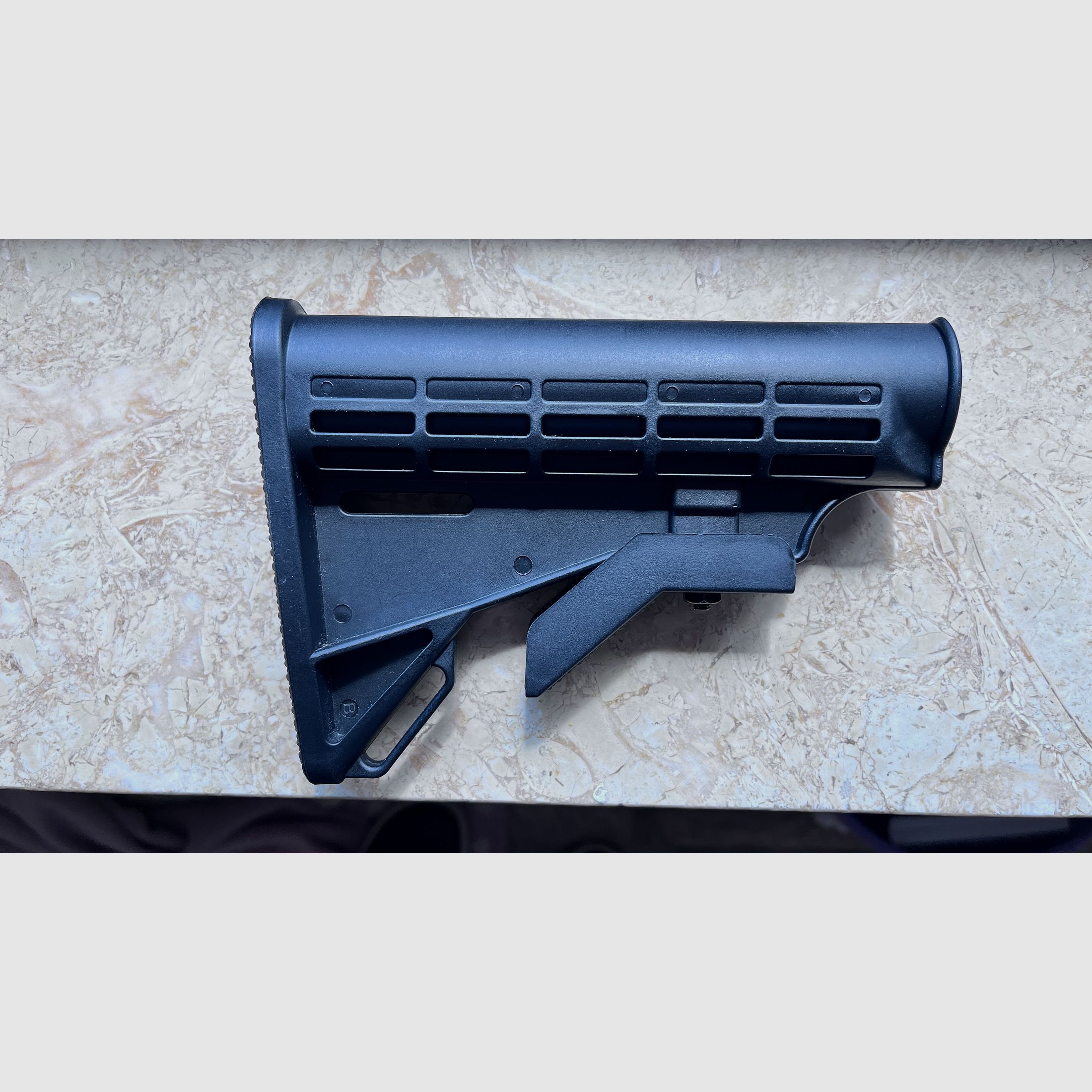 Tippmann M4-22 Elite Schulterschaft