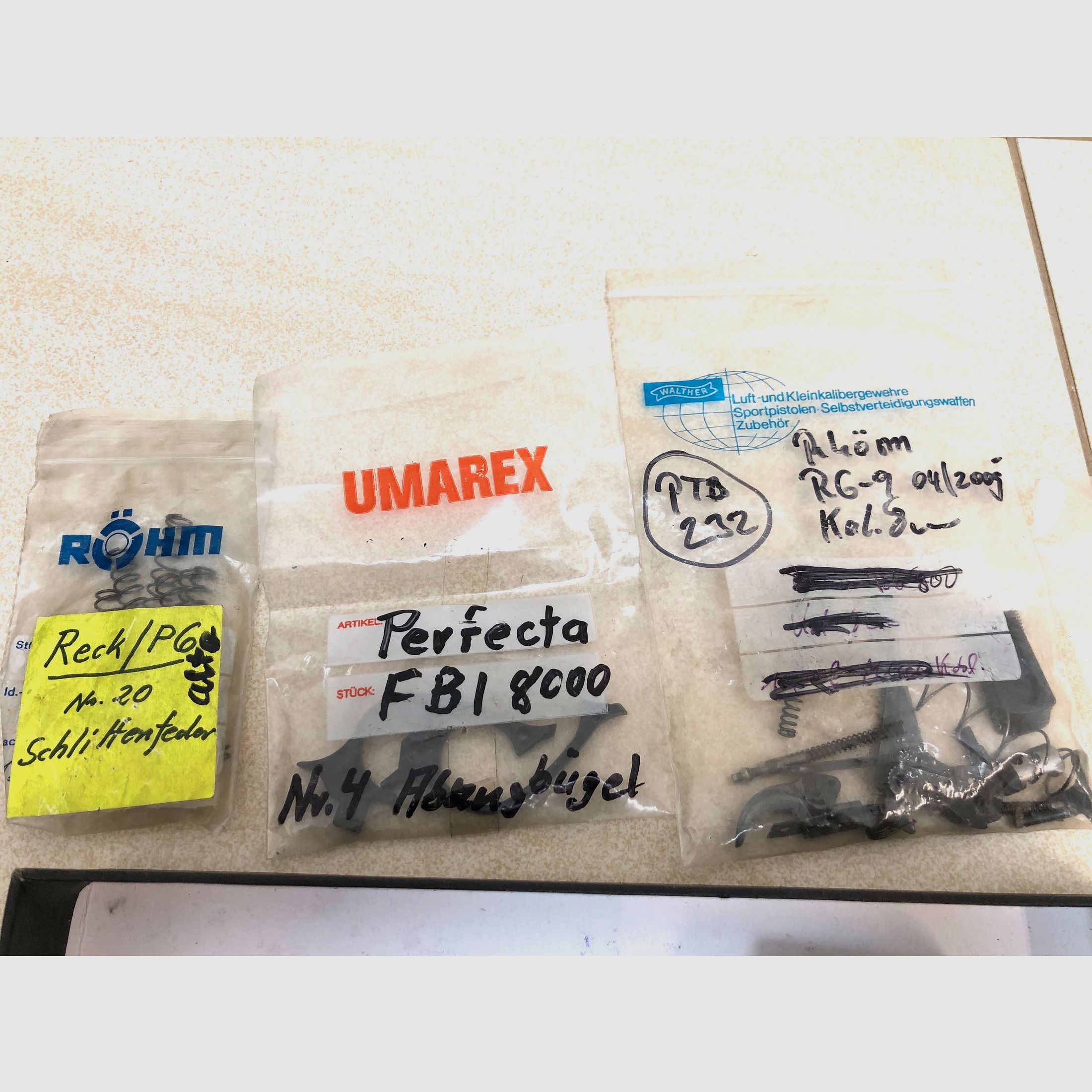 ••• #2 Ersatzteile - Reparatur-Konvolut für Schreckschusswaffen •••