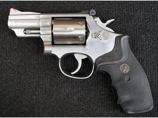 Smith & Wesson	 66-3