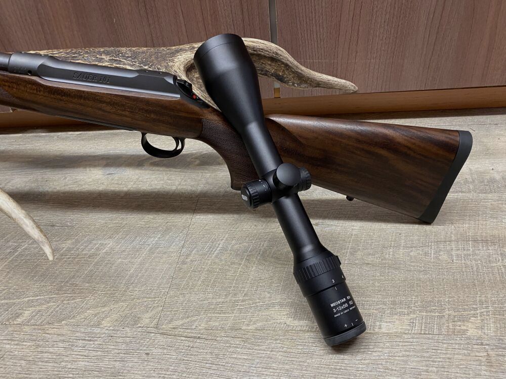 Sauer 101 Artemis, mit Meopta MeoStar R1r 3-12x56 RD