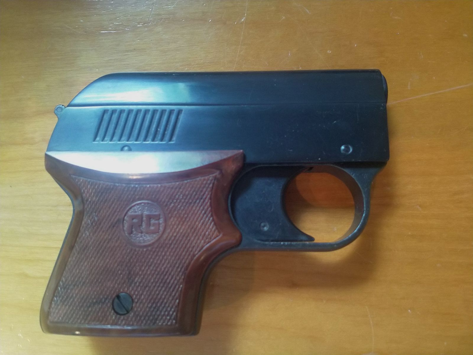 Schreckschuss-, Gas- bzw. Signalpistole Röhm RG3