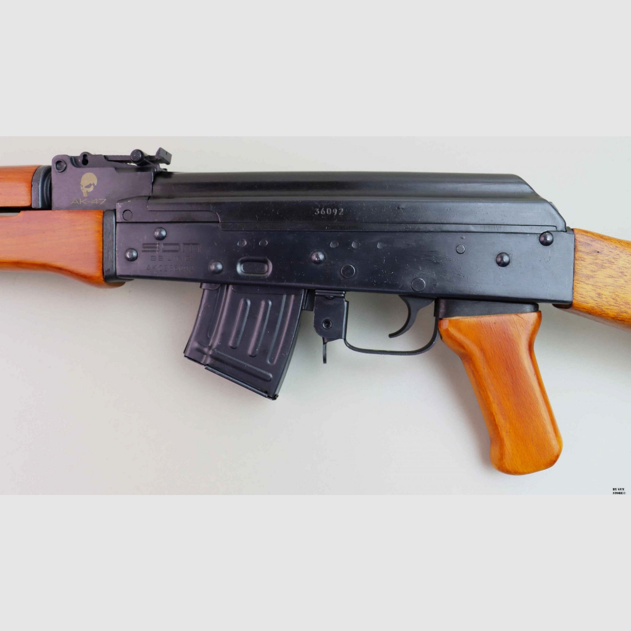 Fusil SDM mod. AK-47 cal. 7.62x39mm – crosse en bois, image 3 sur 5