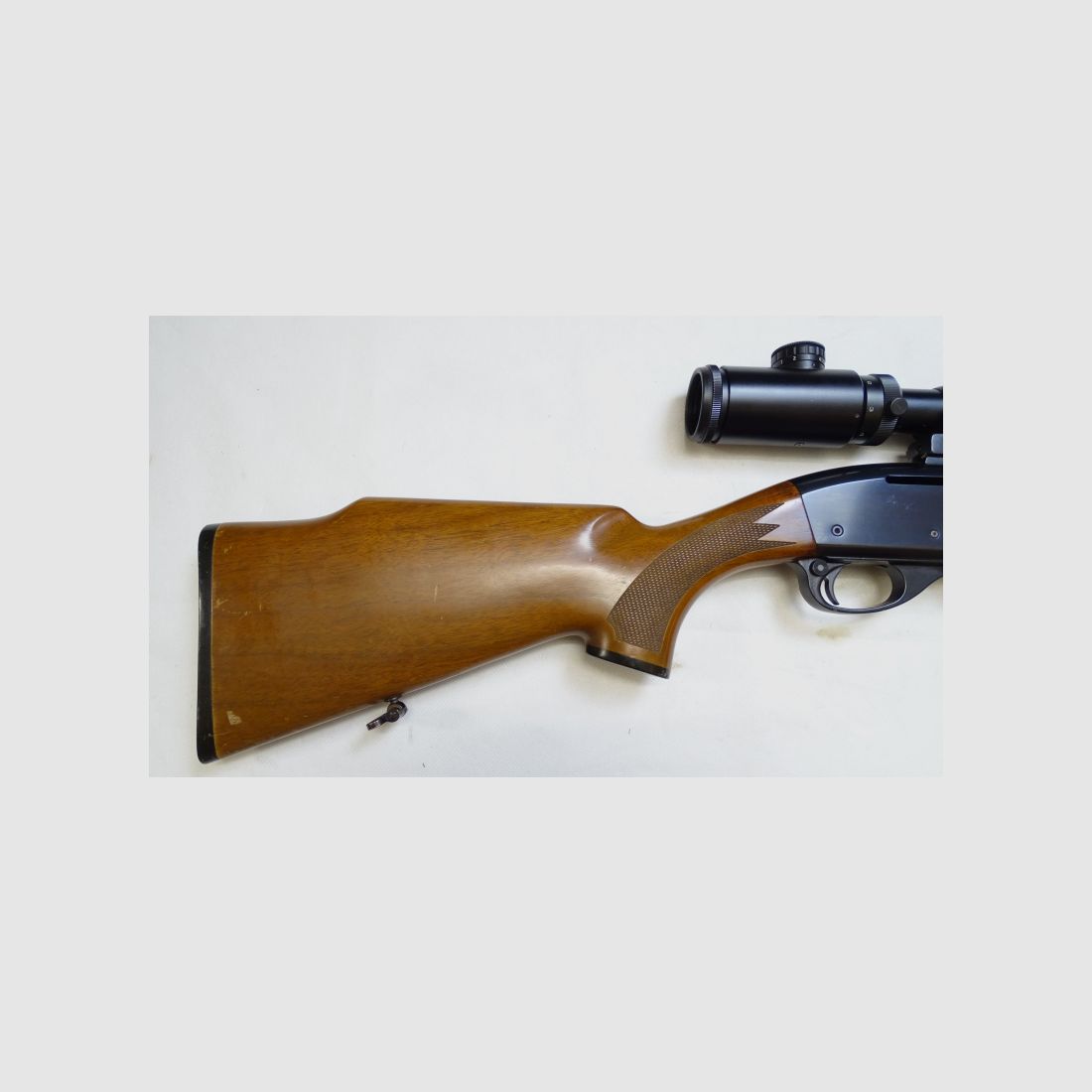 Remington Model 7400 Selbstladebüchse im Kaliber .30-06 Sprg. incl. Luger 1.5-4.5x20 Drückjagdglas