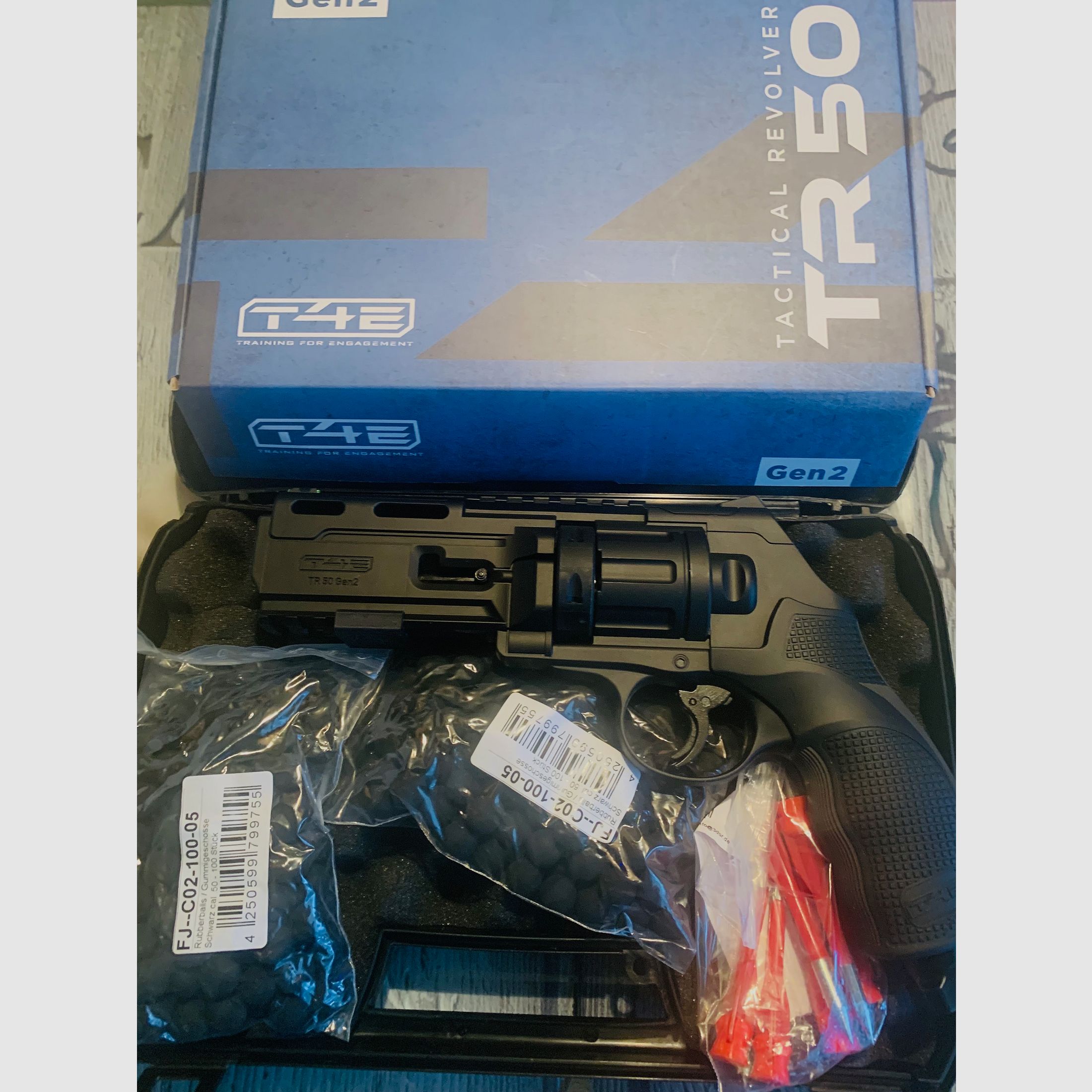 Taktischer Revolver TR 68 Gen.2 7,5 Joule, CO2 Kapseln-Technik/Arrows-Pfeile mit Halterung