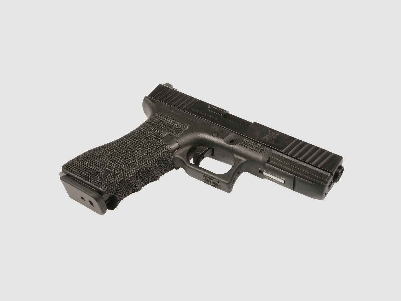 P04 GBB Airsoft Pistole in Schwarz | Delta Armory