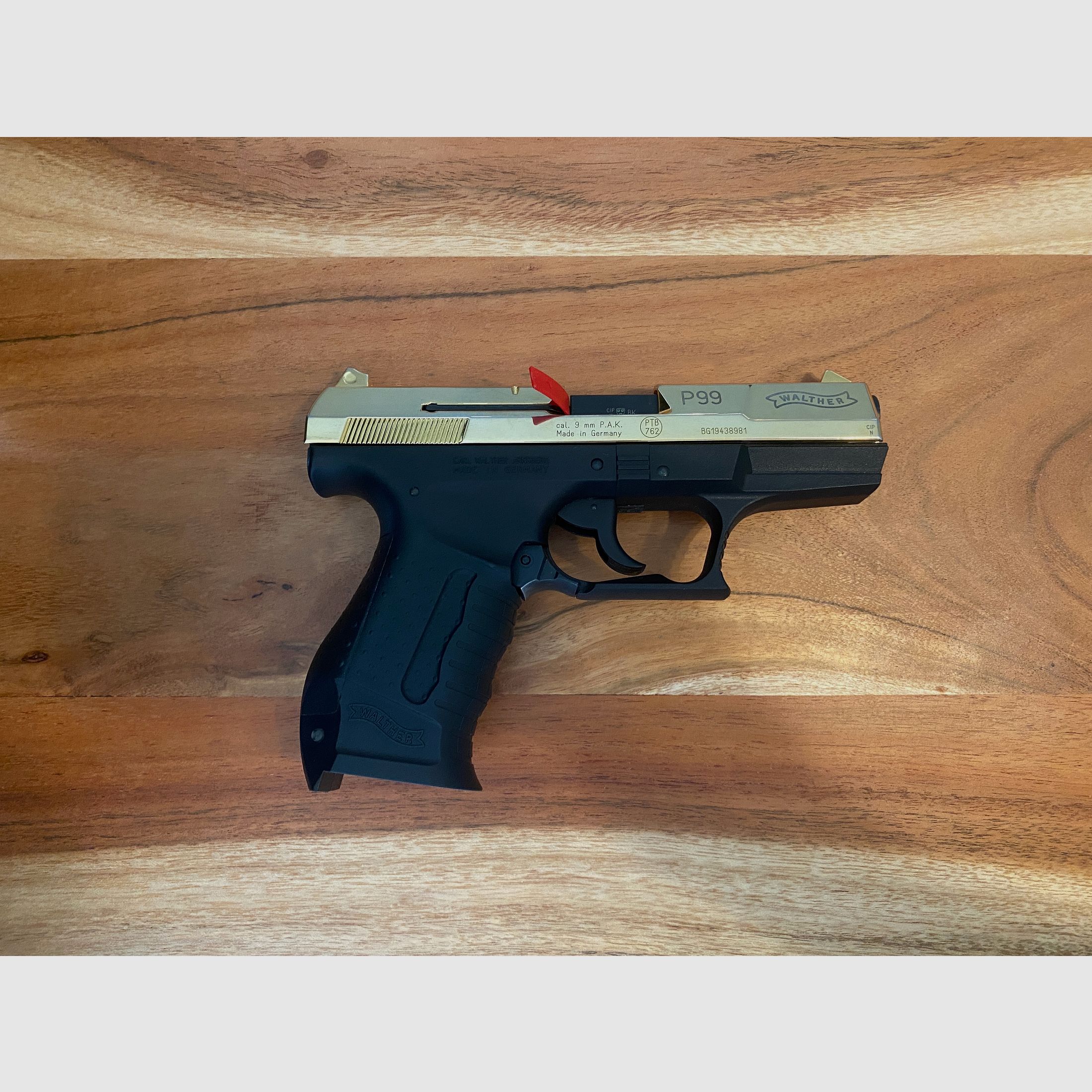 Walther P99 9mm P.A.K Sonderedition Gold