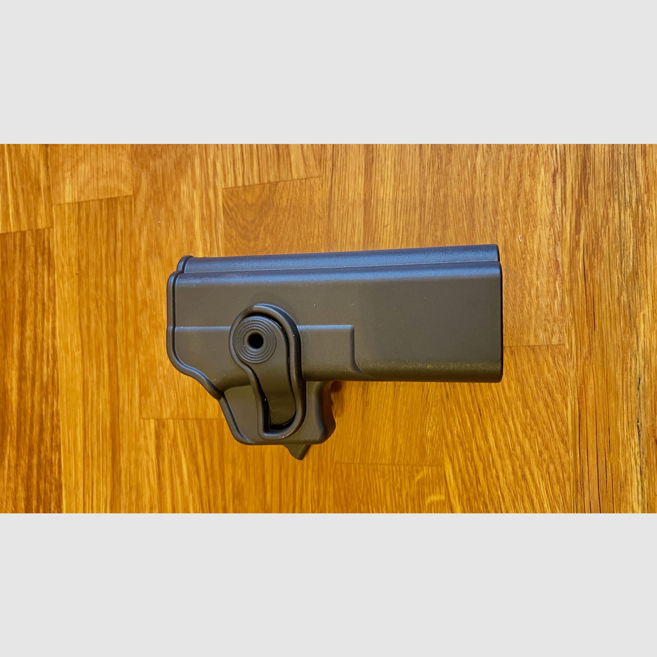 Cyma G18 / P226 / CM.030 AEP, inkl. Akku und Zubehör