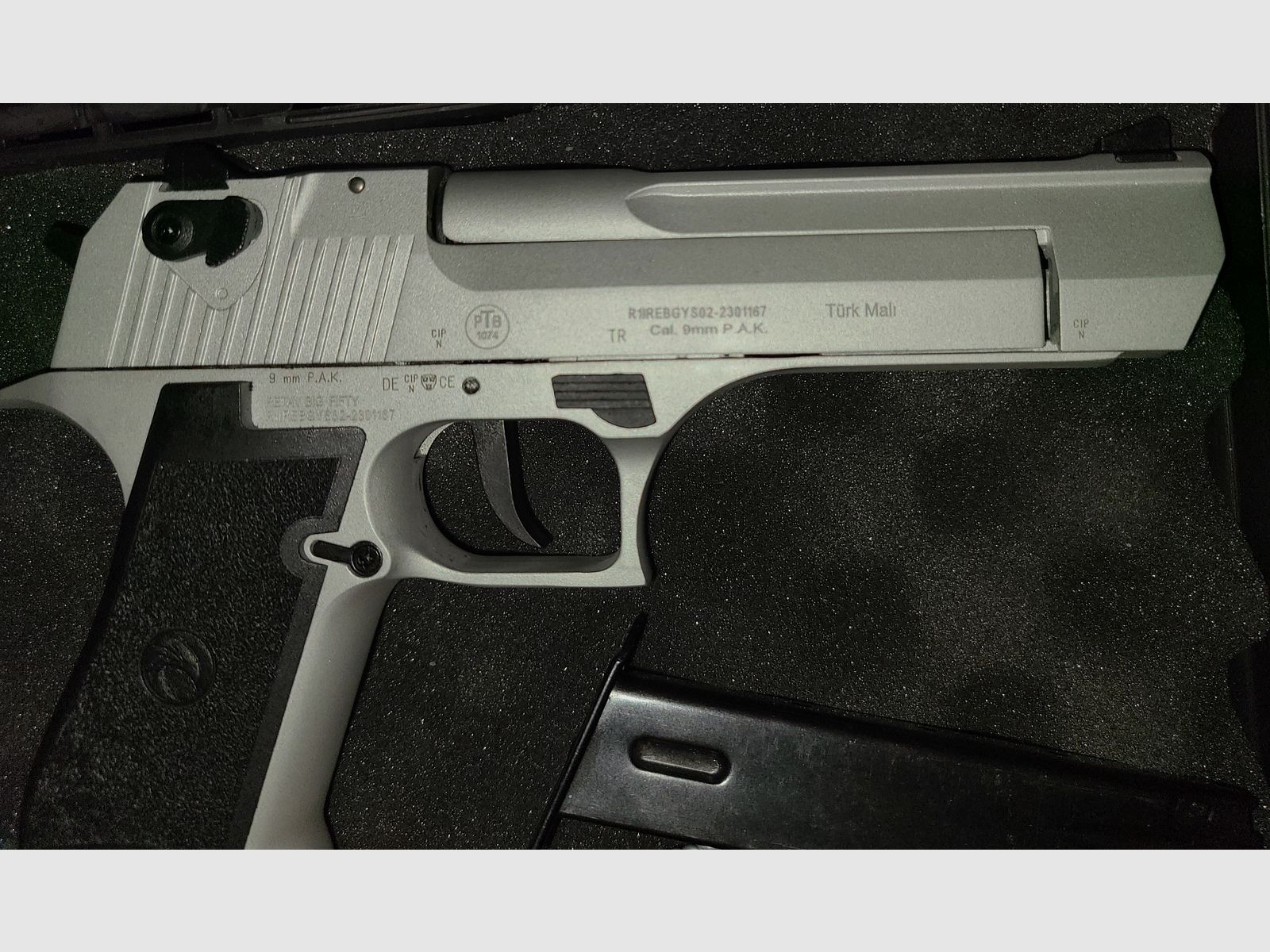 RETAY BIG FIFTY / VERCHROMT SILBER / mit Zubehör 3 MAGAZINE / mit OVP / cal. 9mm P.A.K. / PTB 1074 / SCHRECKSCHUSS GAS PISTOLE / SILVESTER / SELBSTVERTEIDIGUNG / NEUWERTIG