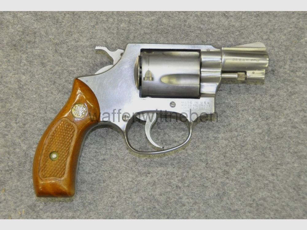 Smith & Wesson 60, imagen 2 de 2