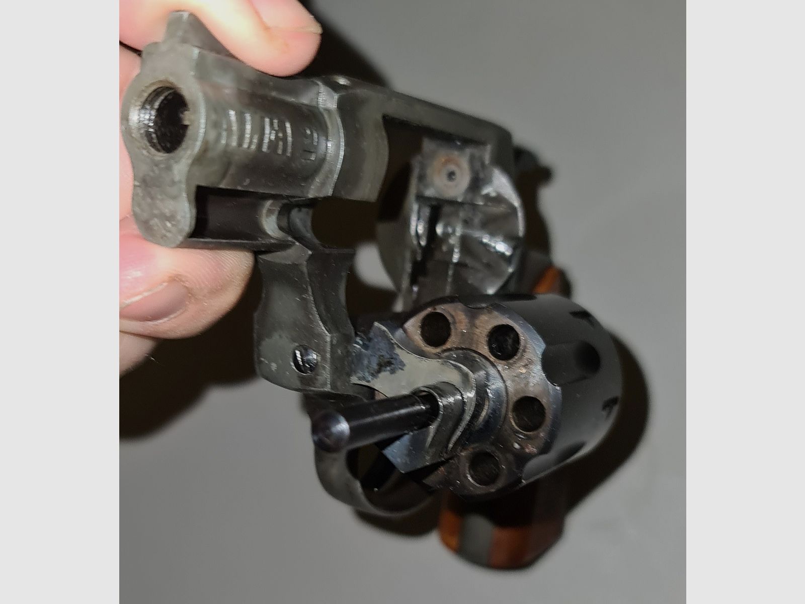 REVOLVER UMAREX ALFA 2 / cal. 9mm / PTB 593 / SCHRECKSCHUSS GAS PISTOLE SILVESTER SELBSTVERTEIDIGUNG SAMMLER ohne ZUBEHÖR 