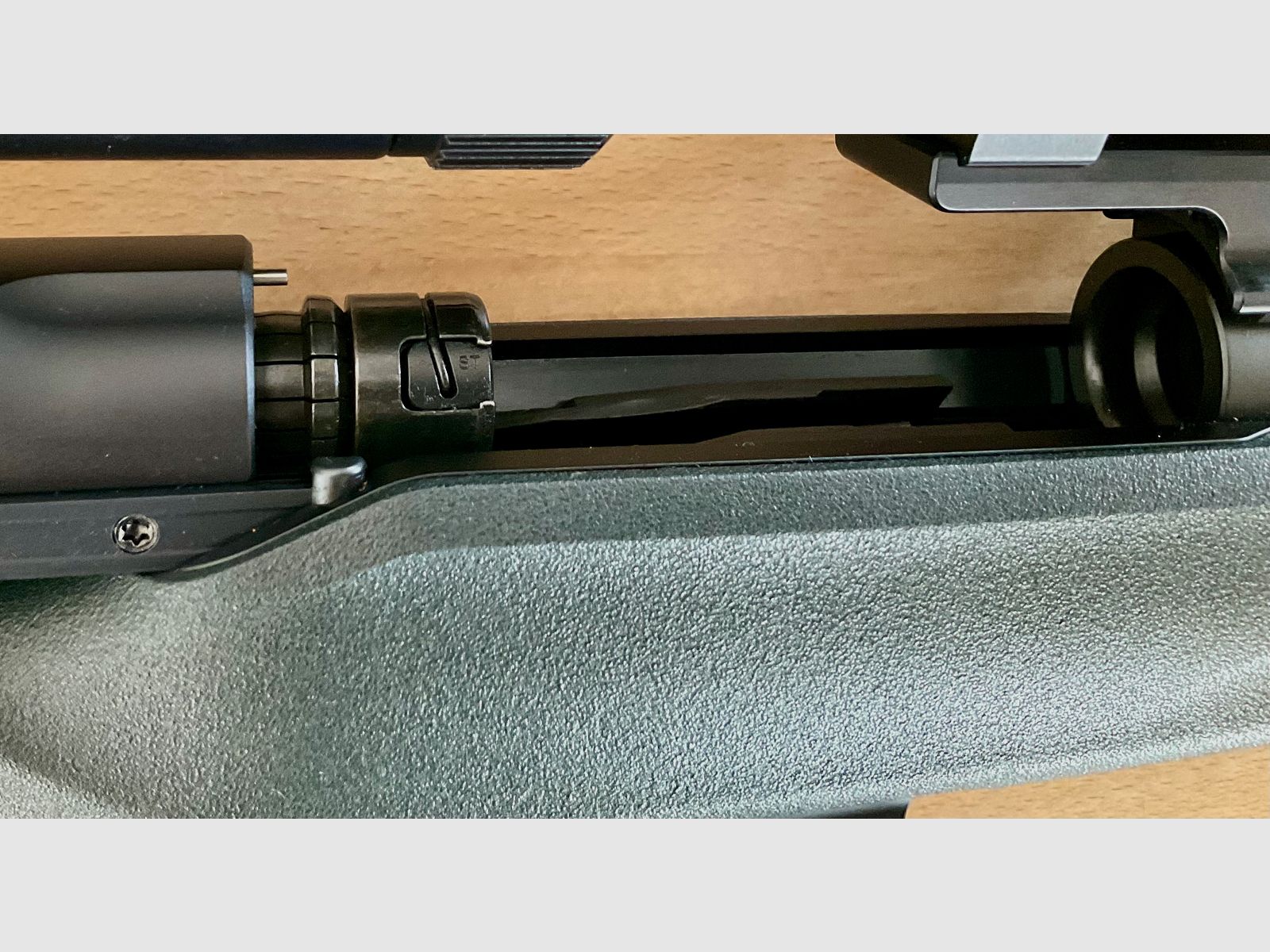 Blaser R8 Professional  Success (Kal. 8x57 IS) + Meopta R2 2-12x50 + Sattelmontage + Mauser Schalldämpfer