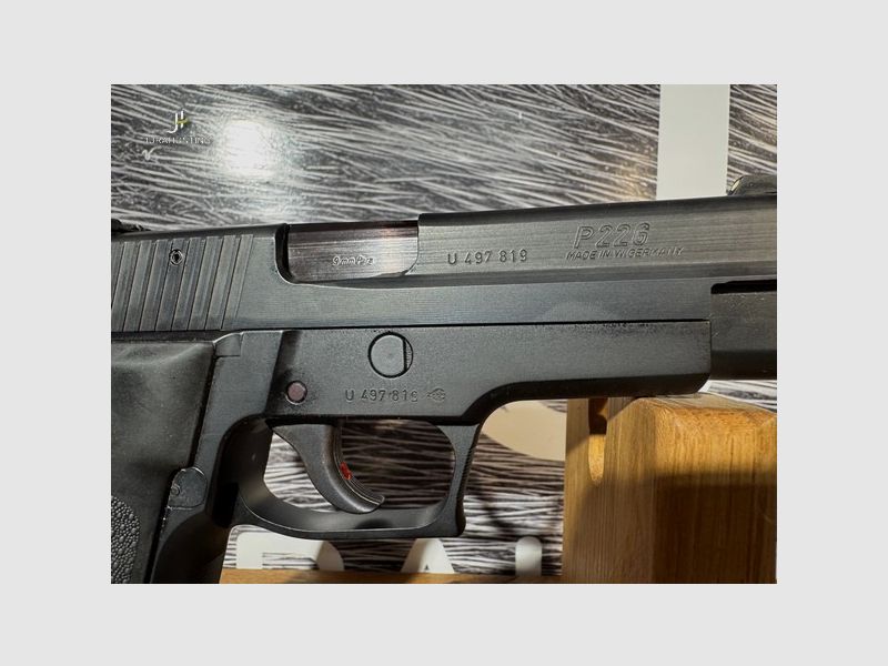 Sig Sauer P226; Classic Sport