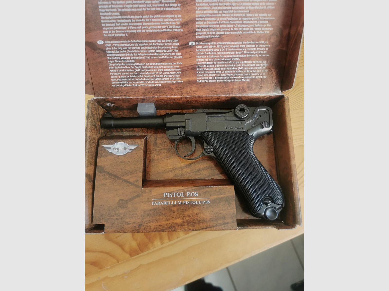 Umarex P 08 CO2 Pistolet