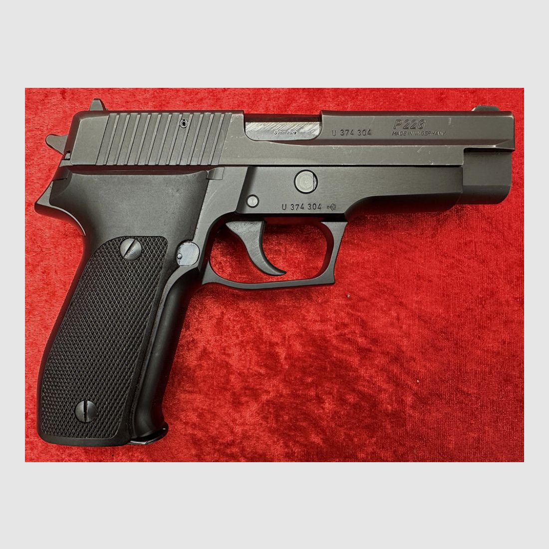 SIG Sauer P226, afbeelding 2 van 8