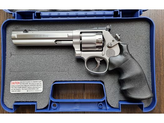 Smith & Wesson Revolver 686 im Kaliber .357 Magnum / Merkle Tuning / Match-Visier / VHB