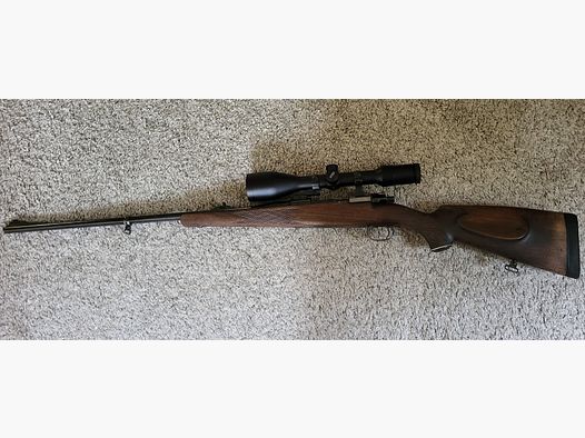 98er Repetierbüchse von Frankonia mit dem Meopta Zielfernrohr Meostar R1 3-12 x 56 RD mit Leuchtpunkt.