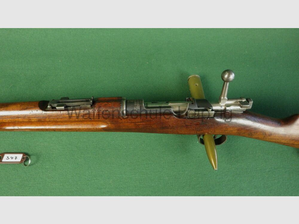 <Carl Gustaf>