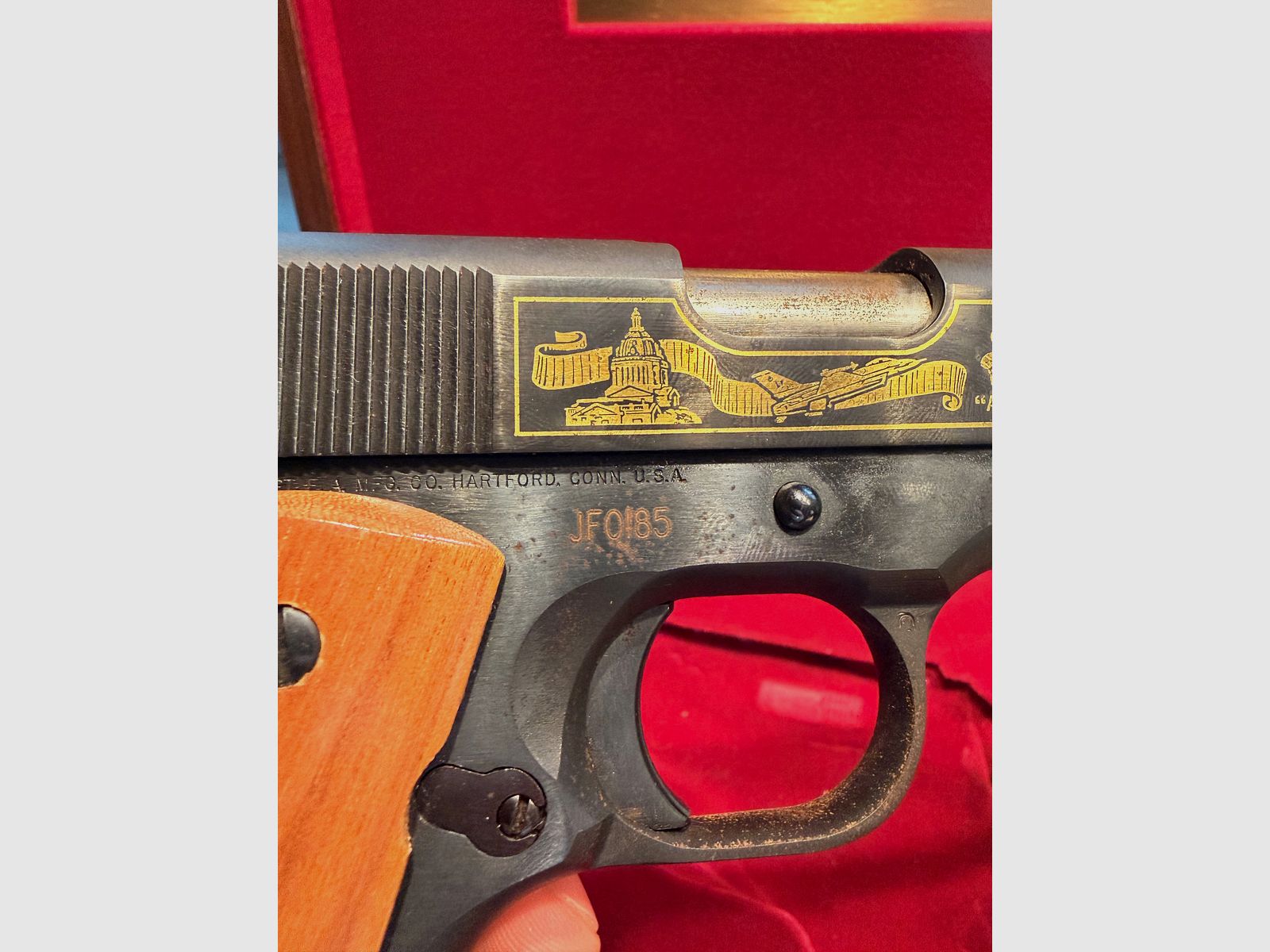 Colt 1911 Jubiläumsmodell Kal. .45 – Sammlerstück mit Originalbox & Zubehör
