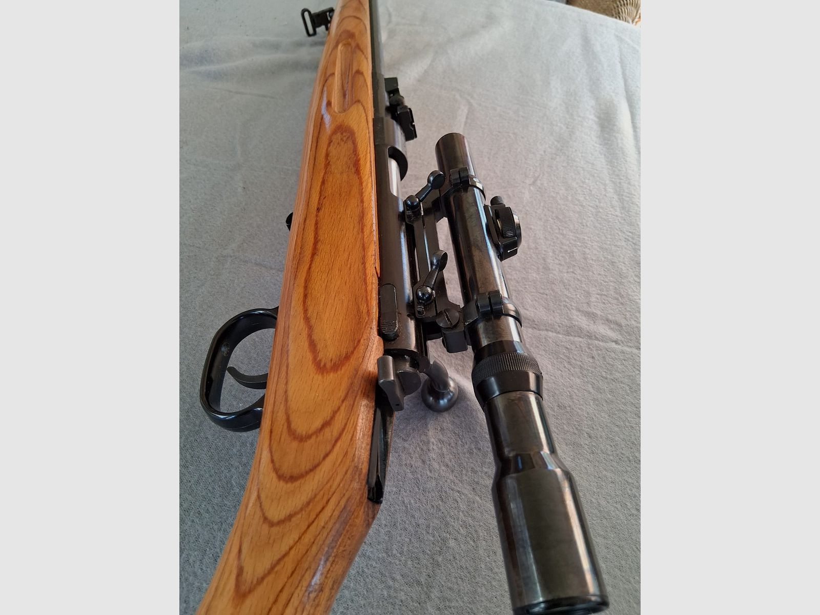 Langwaffe Suhl Repetierbüchse Sport Kal. 22LR mit Zielfernrohr 4x