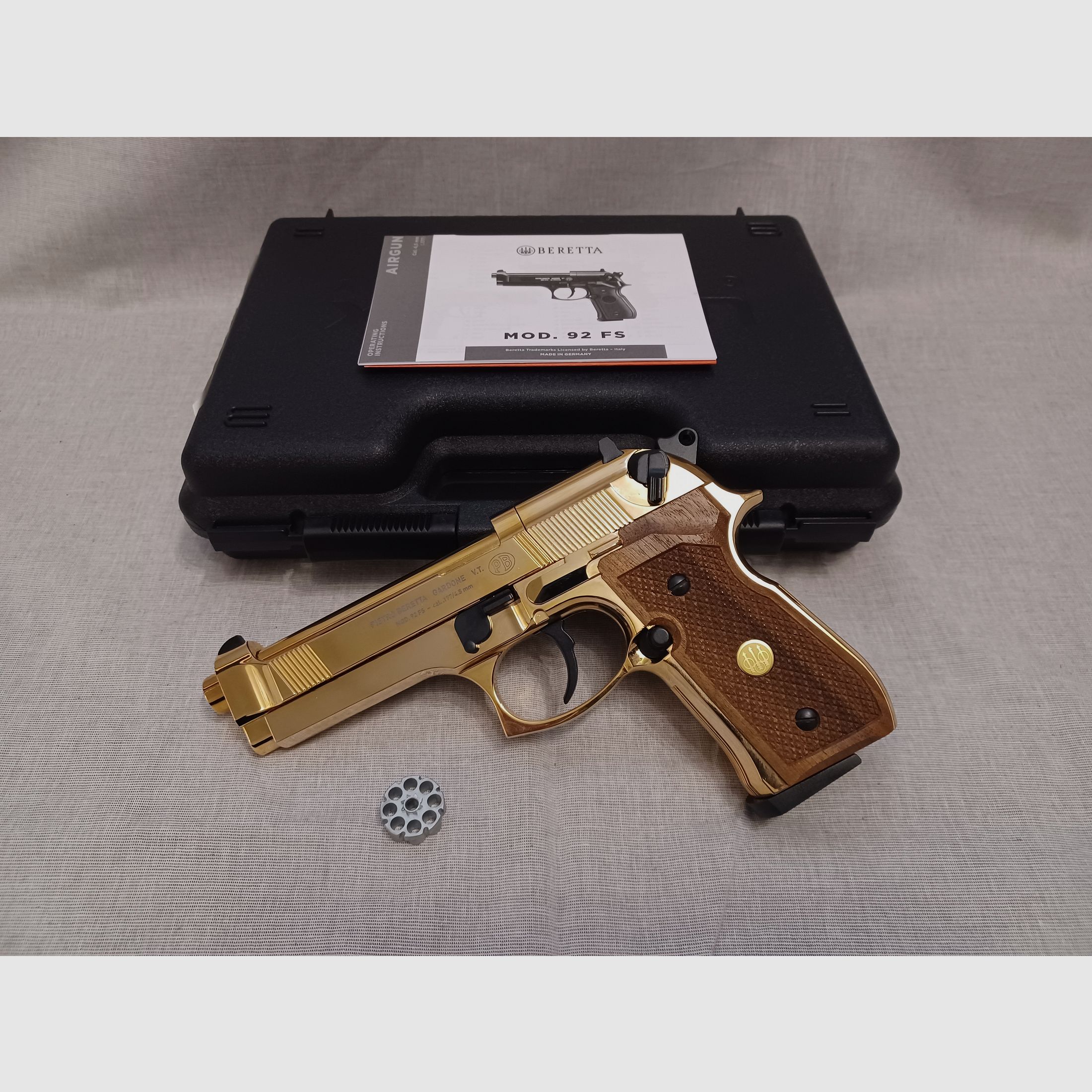 Beretta 92 FS Gold / Holzgriffschalen / 4,5 mm Diabolo / CO2 / Pistole / OVP (2)