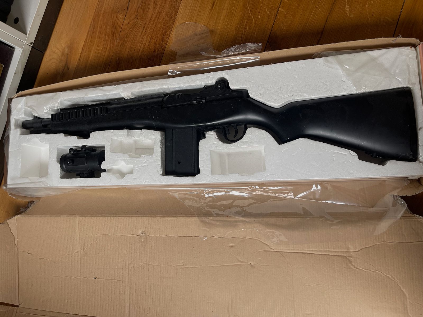 M14 Socom defect
