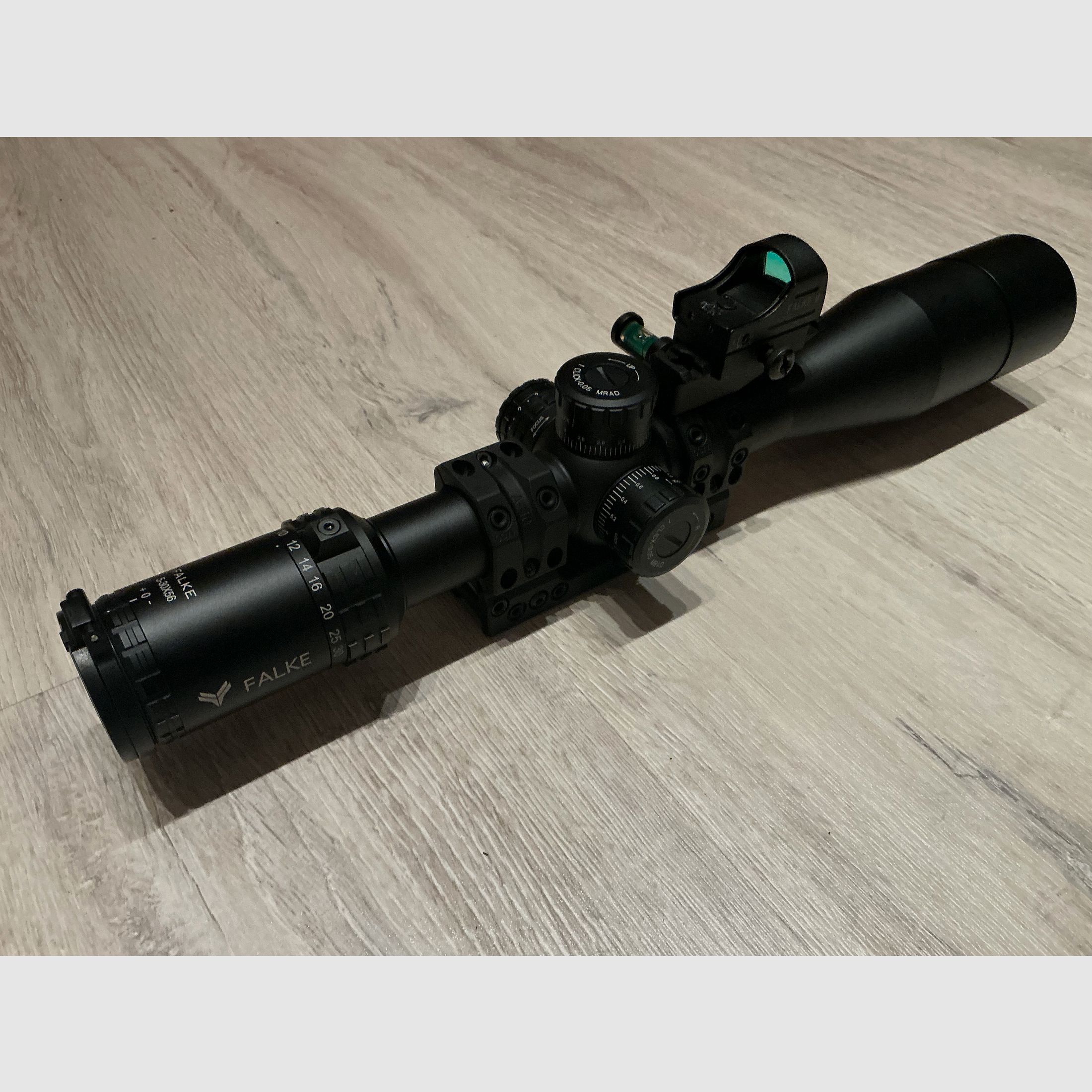 Falke Zielfernrohr 5-30x56 inkl. Killflash neuwertig * unbenutzt