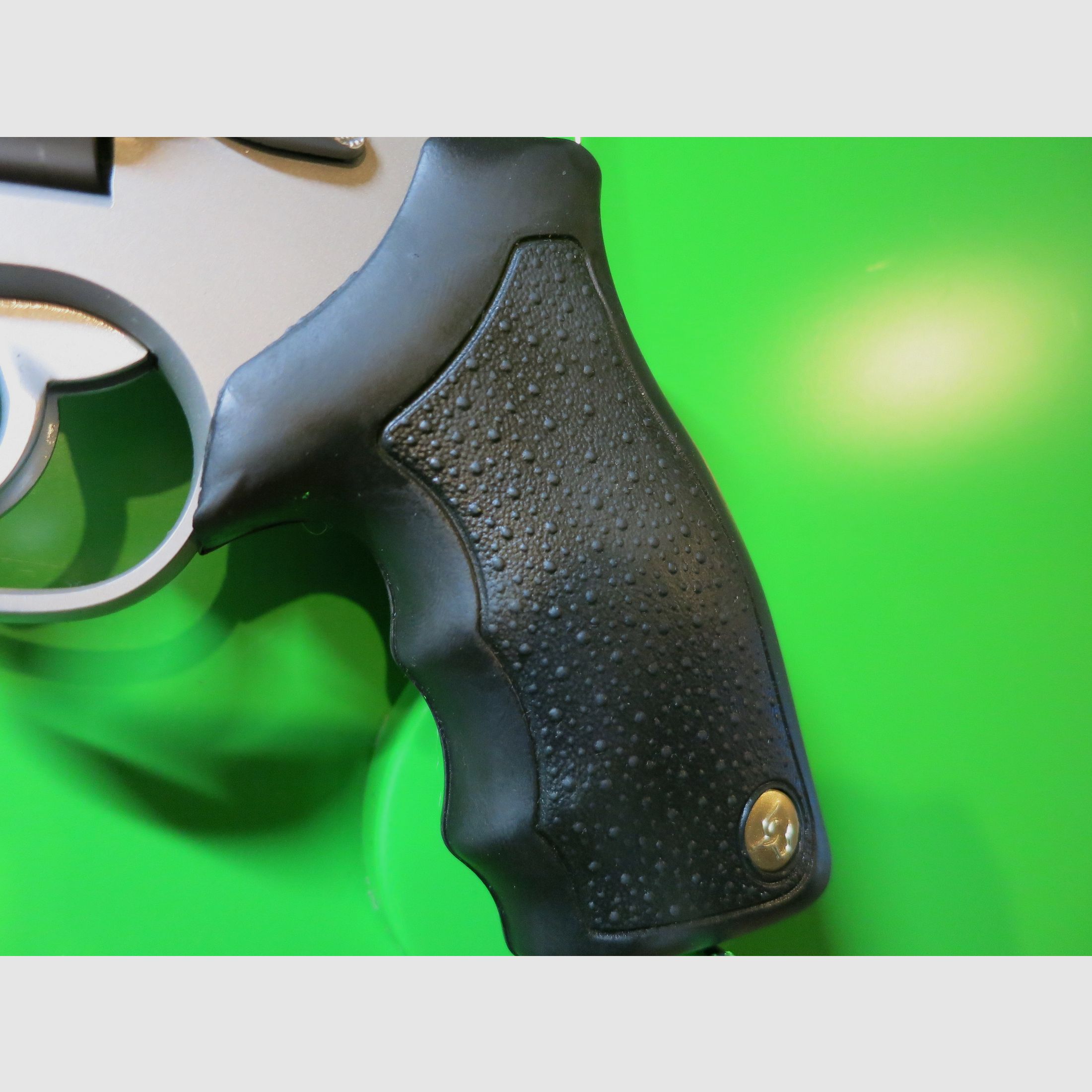 Revoler TAURUS 689, Kal. .357 Magnum,  Edelstahl (stainless), 6" Lauf   #26-