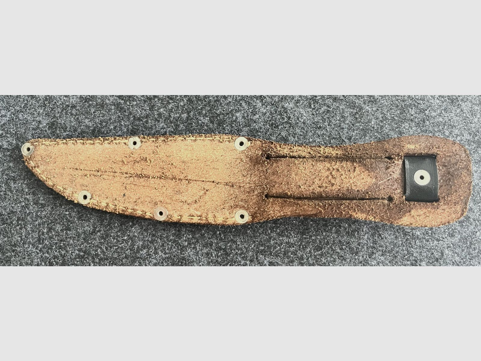 Solingen hunting knife "Ackermännchen" – Real horn handle with fine deer carving & leather sheath