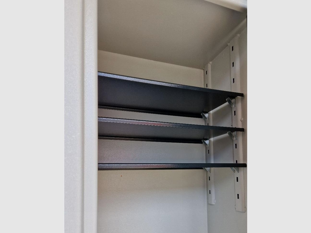 Gun cabinet Shooter WAYGO Class 1 (1700x440x380) 5 LW