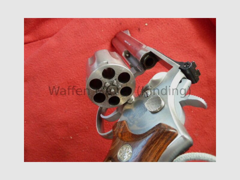 Smith & Wesson 686