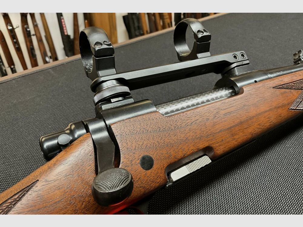 Remington 700 mit Montage .30-06Spring