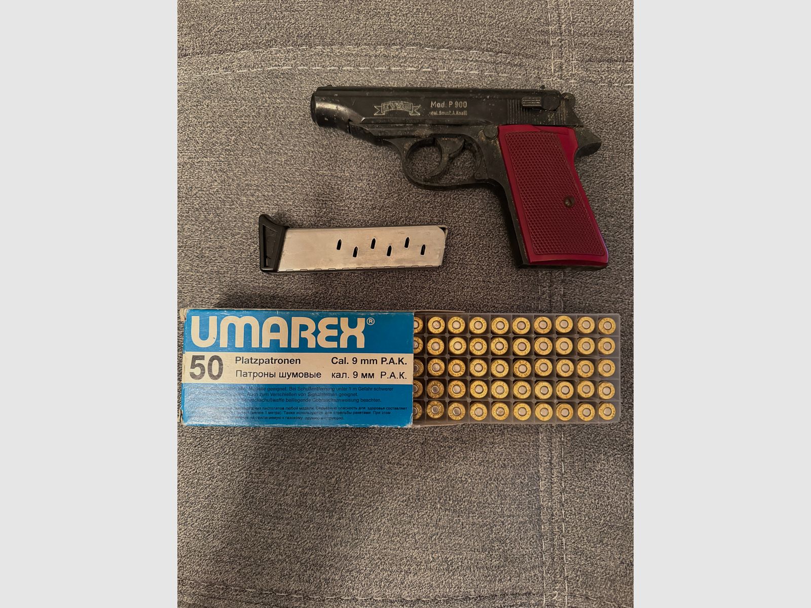 Schreckschusspistole IWG Mod. P 900 (9mm P.A.K.) – mit Magazin & 50 Schuss Munition (Bastlerobjekt / Gebrauchsspuren)