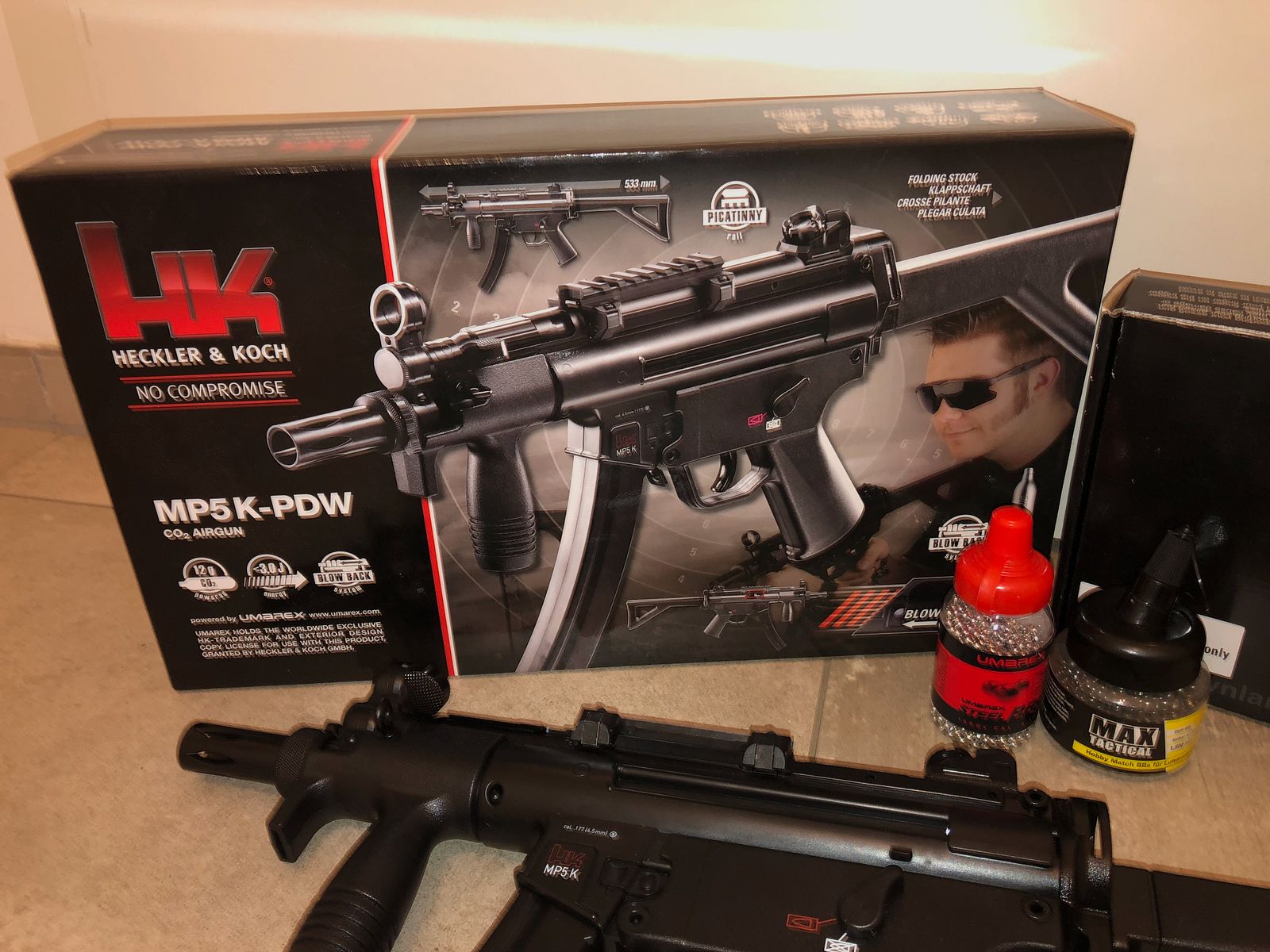 Umarex MP5 4,5mm CO2 + KLI M1911 4,5mm CO2 inklusive 30x CO2 Kapseln & 2.500 4,5mm Stahl BBs
