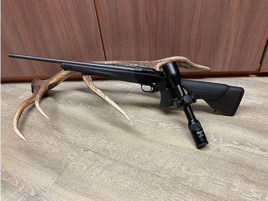 Blaser R8 Ultimate, con Blaser B2 2-12x50 iC S, con riel