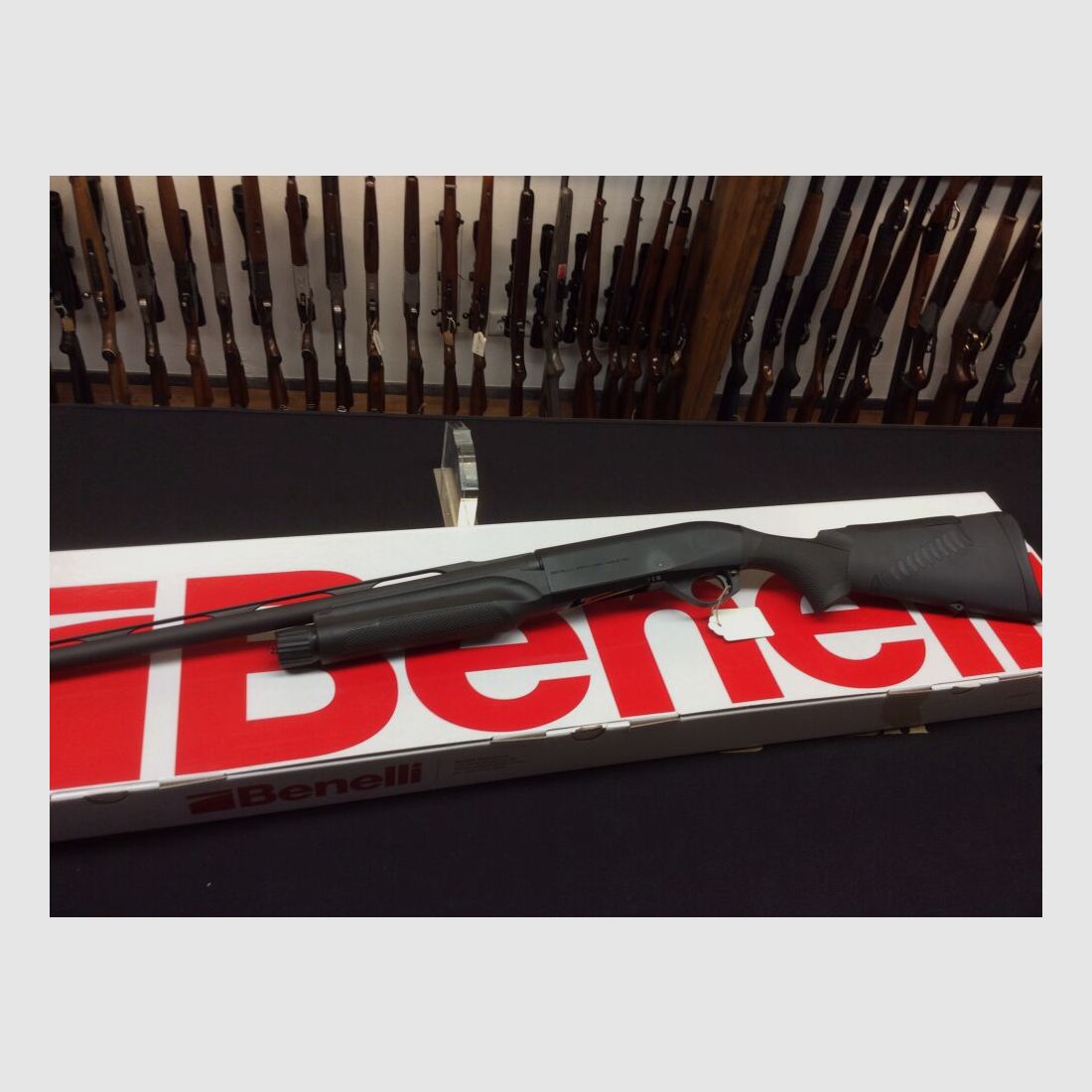 Benelli Benelli Selbstladeflinte	 12/76