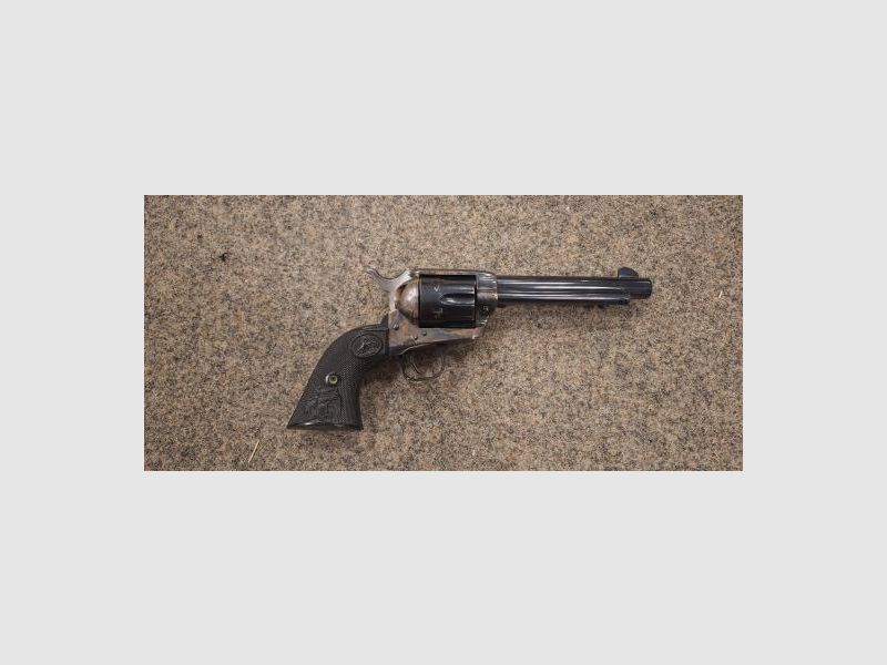Revolver Colt SAA 5 1/2 Cal. 45LC