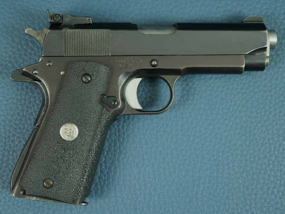 Essex Arms 1911 Commander .45Auto