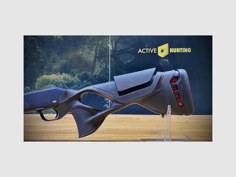 Blaser R8 Ultimate Schäftung / Schwarz-Braun / 17mm Kontur / verst. Schaftrücken & Rückstoßdämpfung