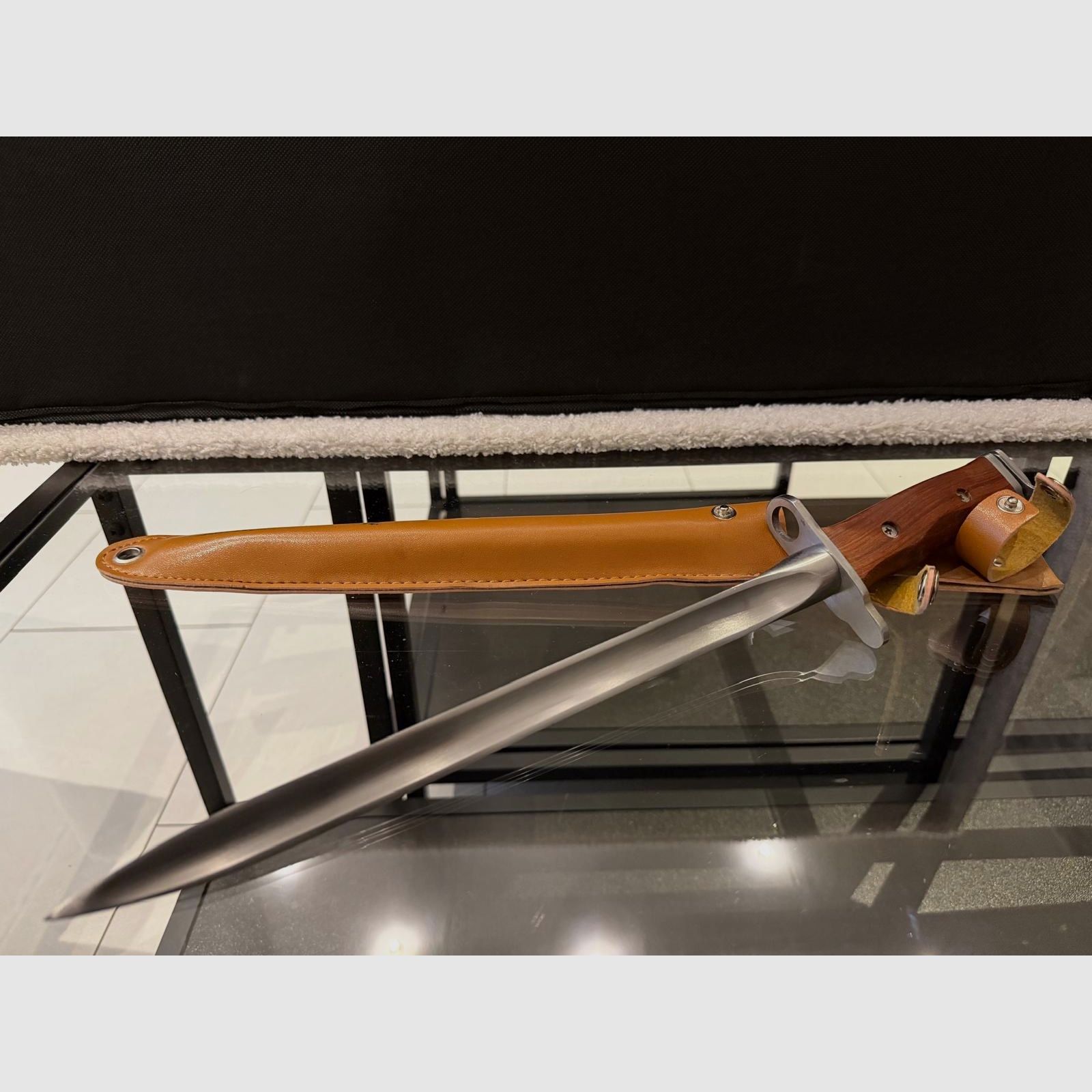 Bayonet dagger knife